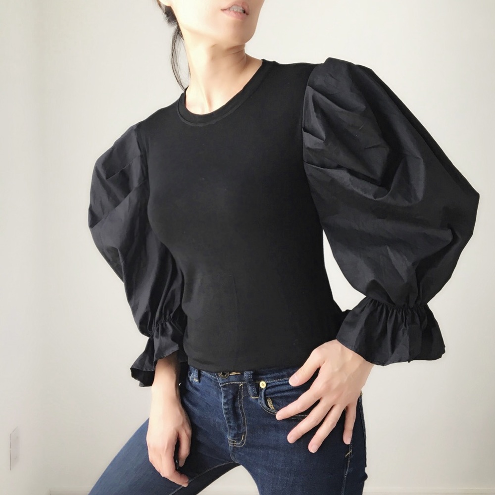 SLIM FIT TOP WITH PUFF SLEEVES - BLACK - Picture 3 of 6